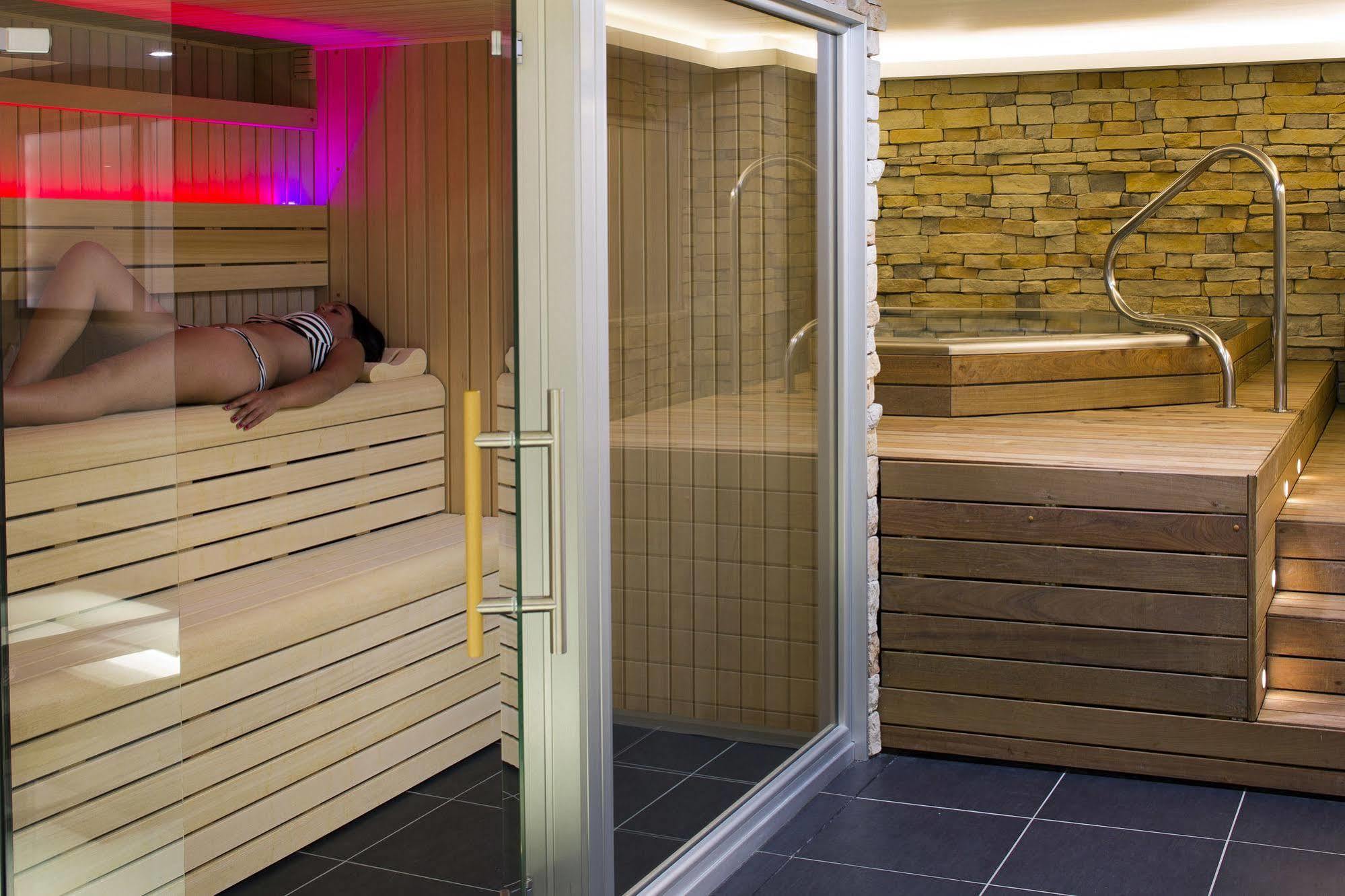 Hotel Du Commerce Spa Saint Gaudens Luaran gambar